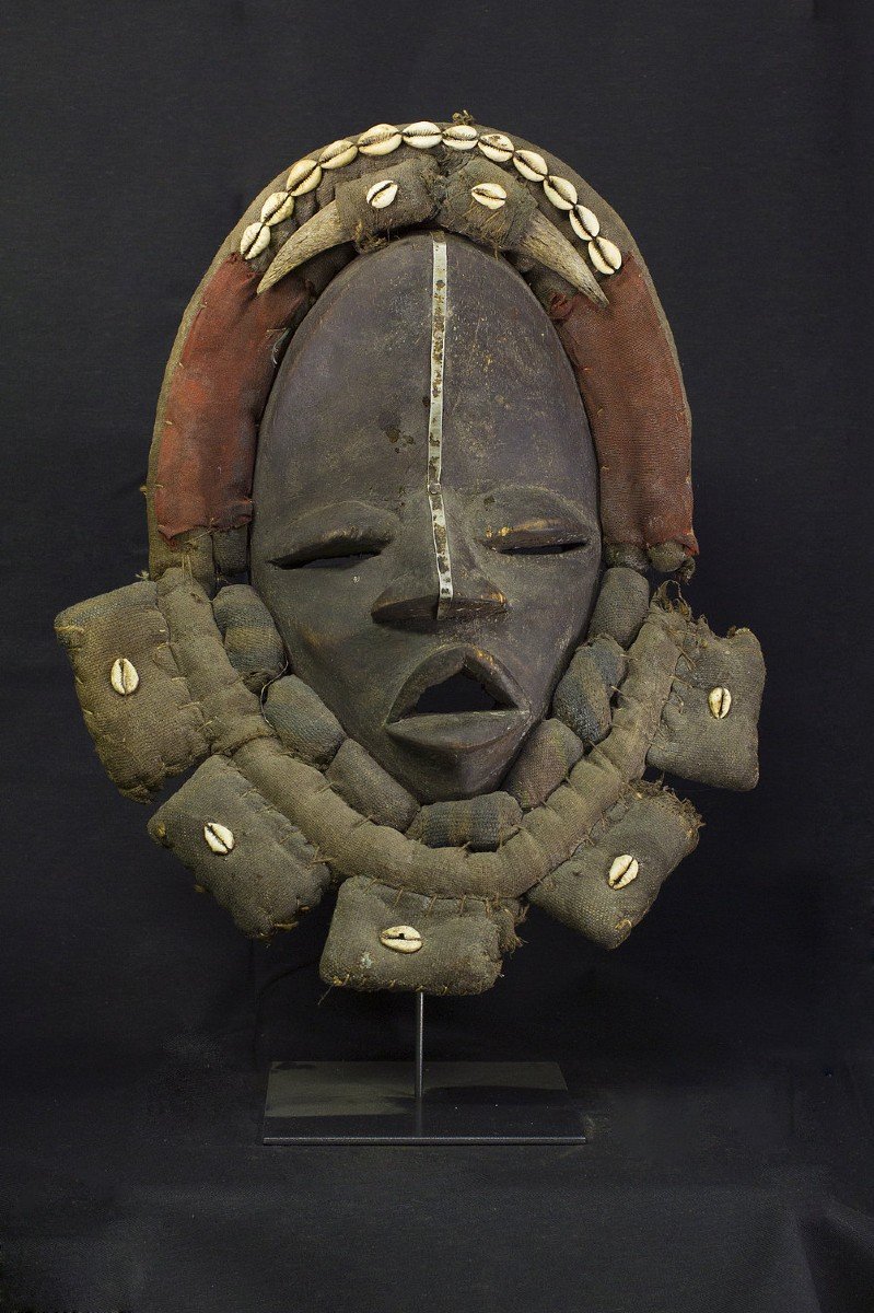 African Mask From The Dan Tribe, Wood Dating Certificate