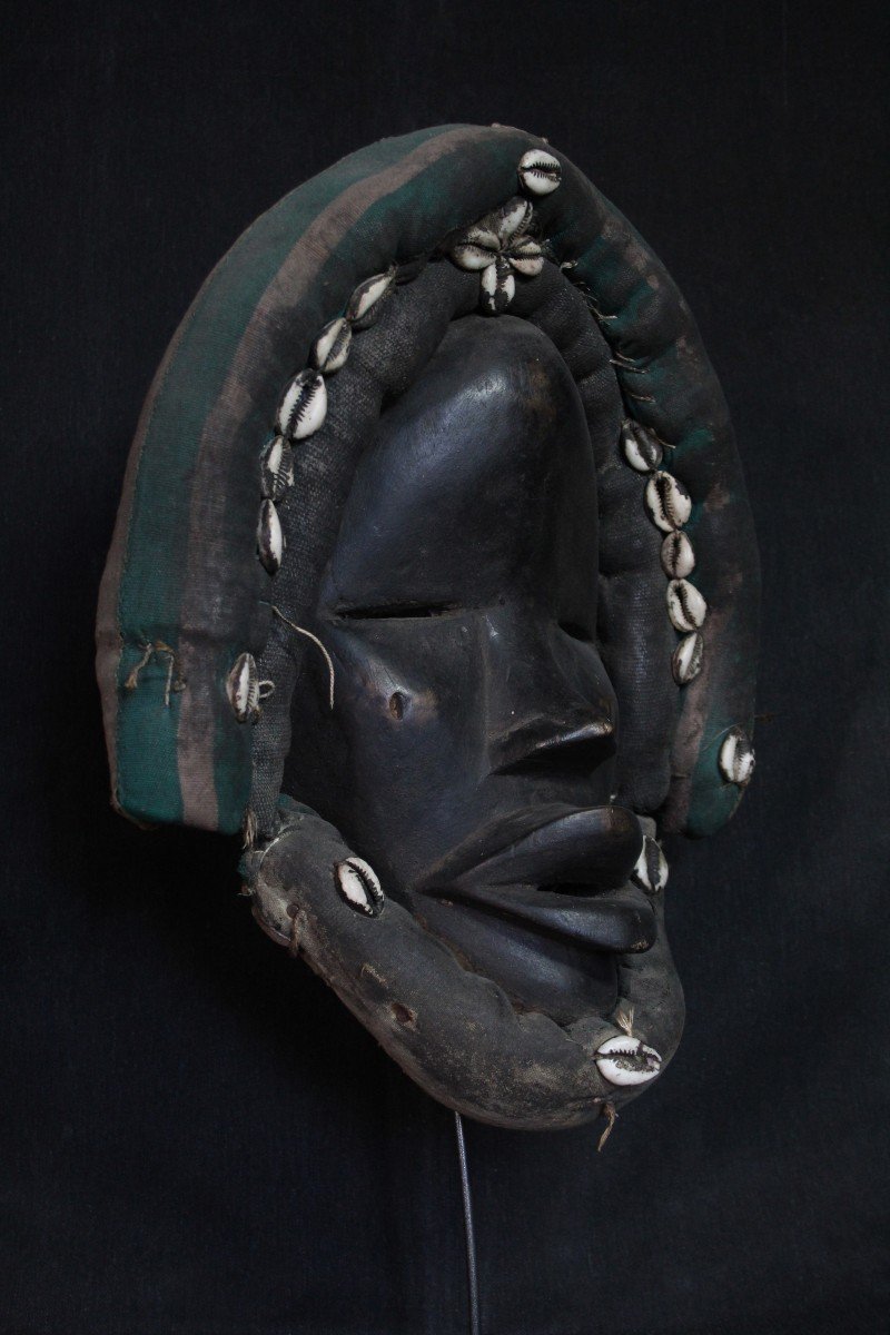 African Art: Dan Tribe Mask-photo-4