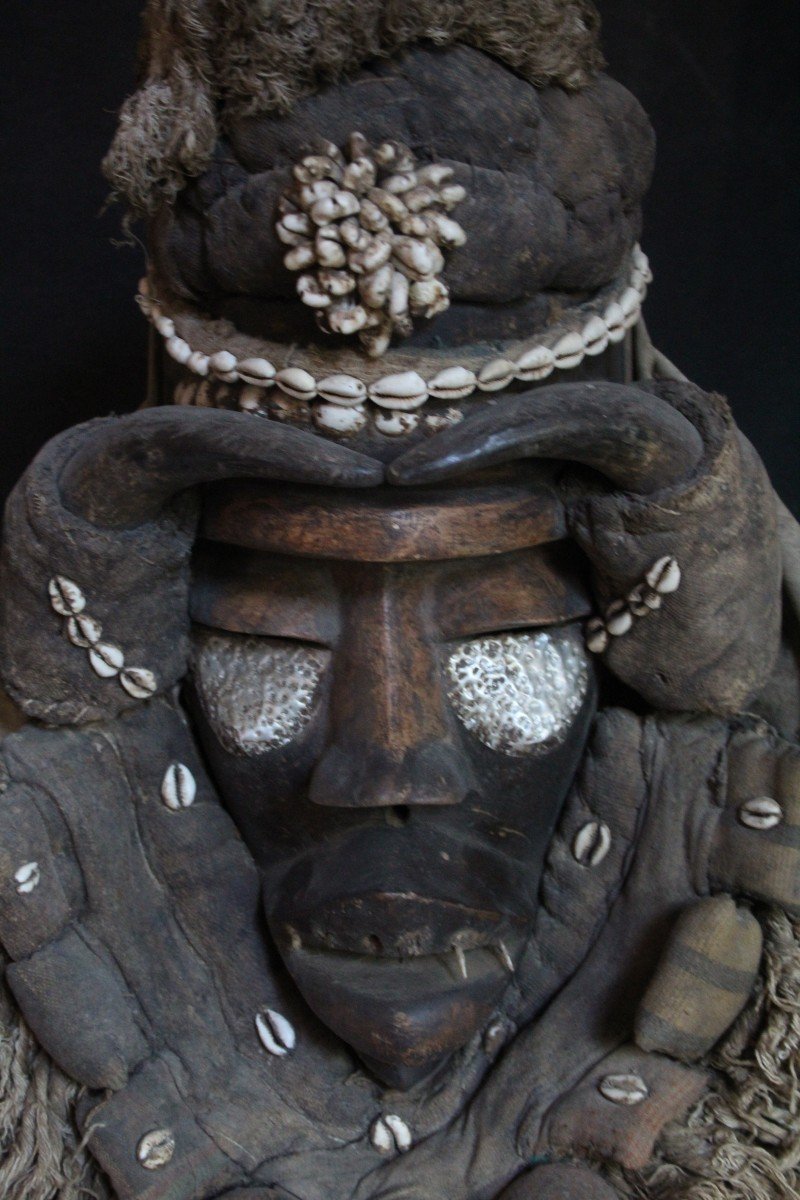 Dan Mask - Ivory Coast, Liberia-photo-2