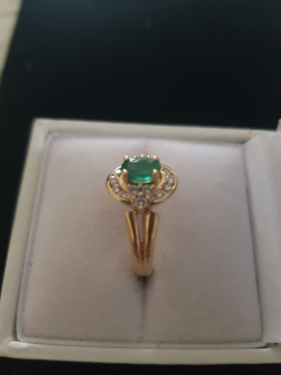 Gold, Emerald, And Diamond Ring-photo-2