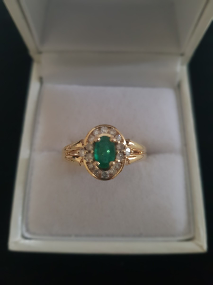Gold, Emerald, And Diamond Ring-photo-2