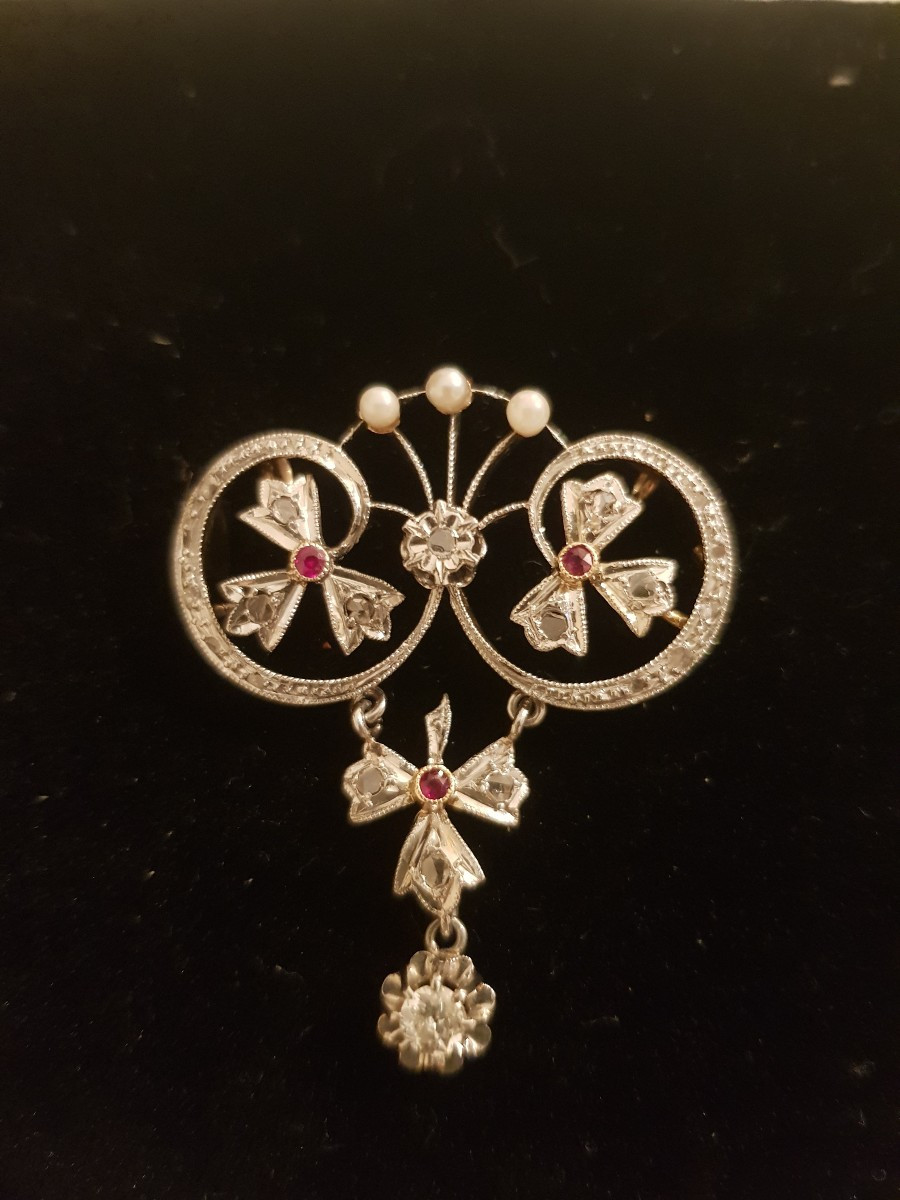 Gold, Diamond, And Ruby Pendant-photo-3