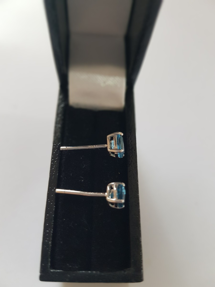 Gold And Topaz Stud Earrings-photo-2