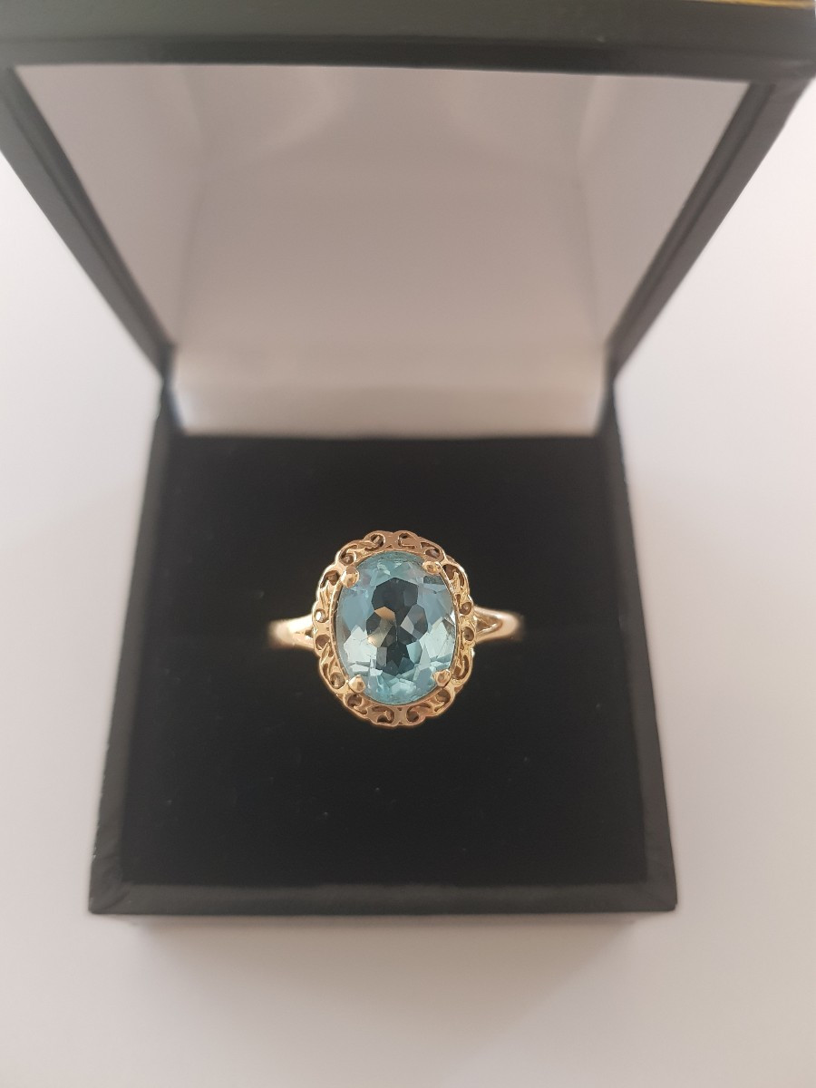 Bague or-topaze bleue