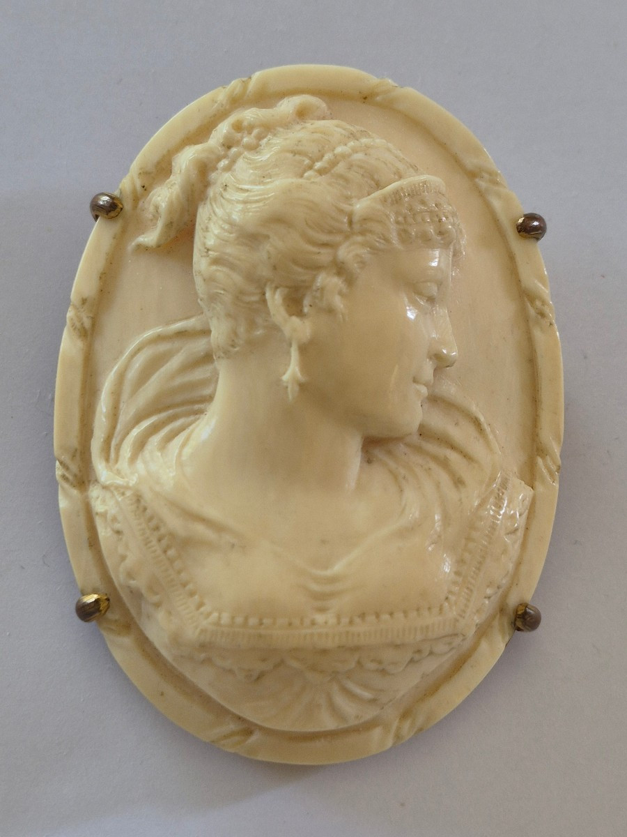 Camée:  Profil  jeune femme-photo-4