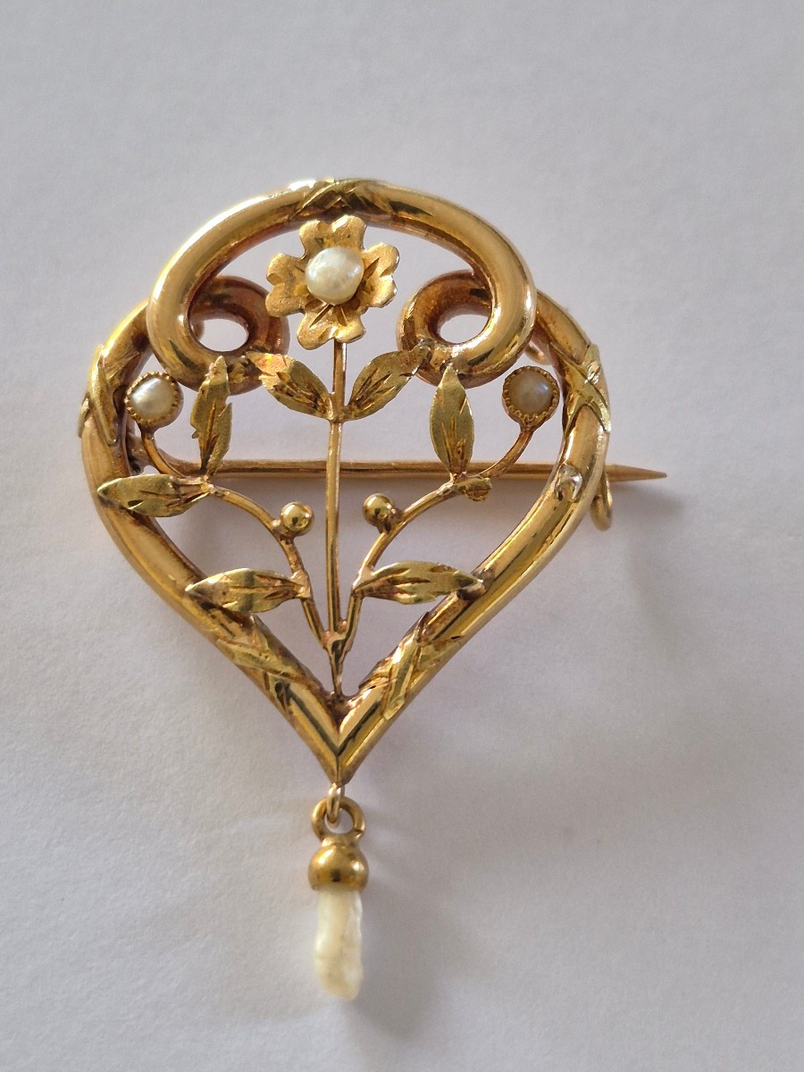 Art Nouveau Gold And Pearl Brooch