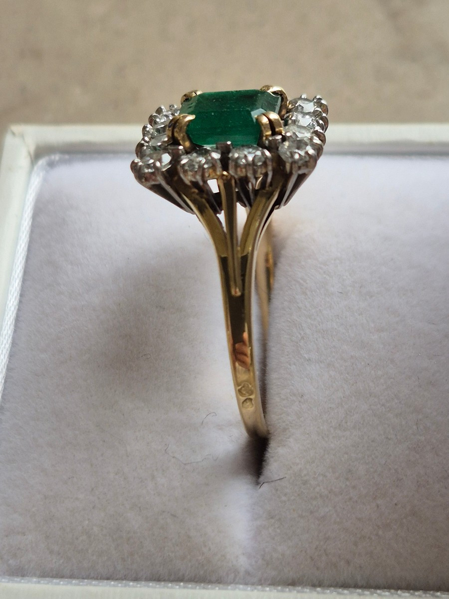 Gold-emerald-diamond Ring-photo-3