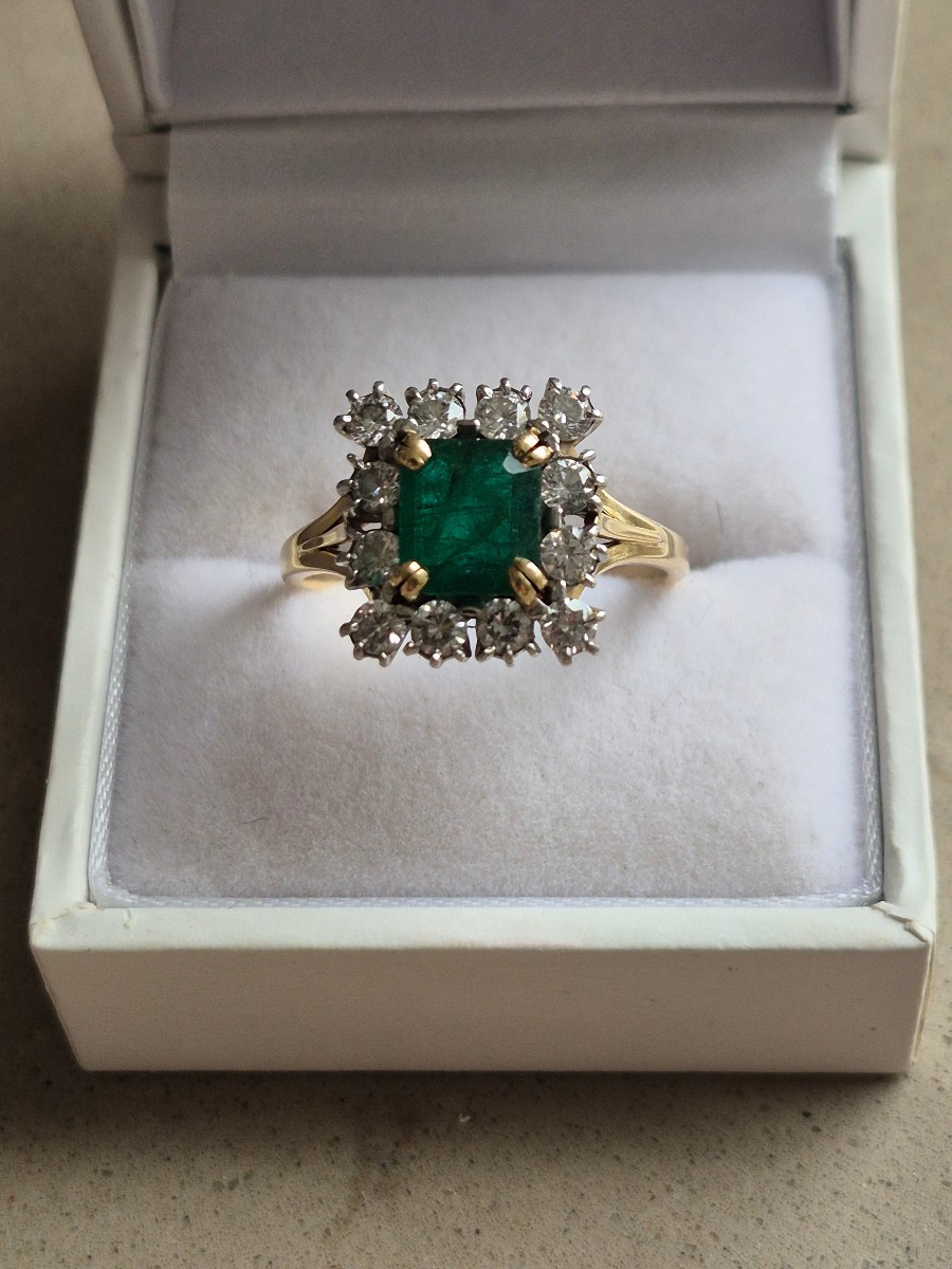 Gold-emerald-diamond Ring-photo-2