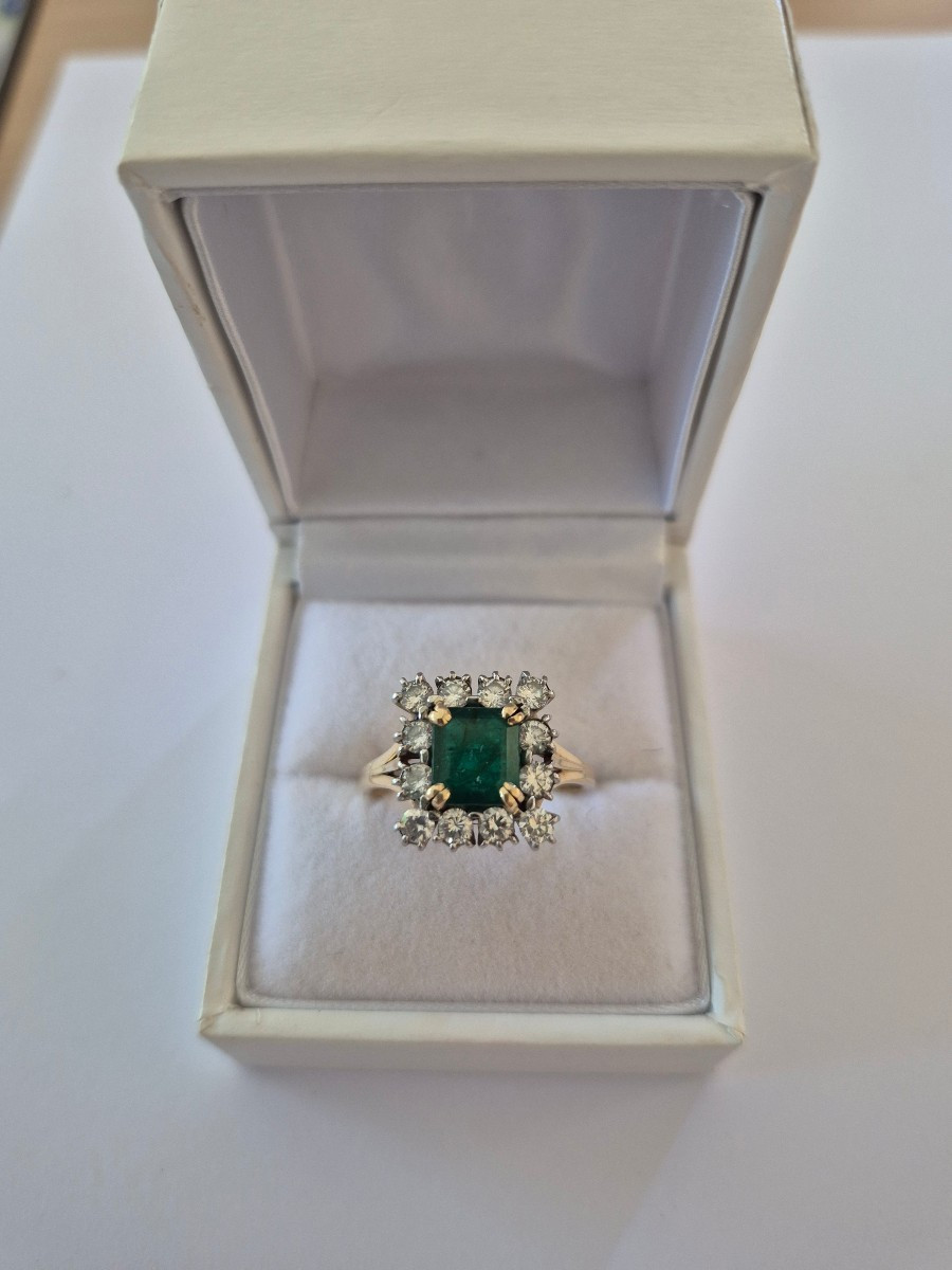 Gold-emerald-diamond Ring-photo-3