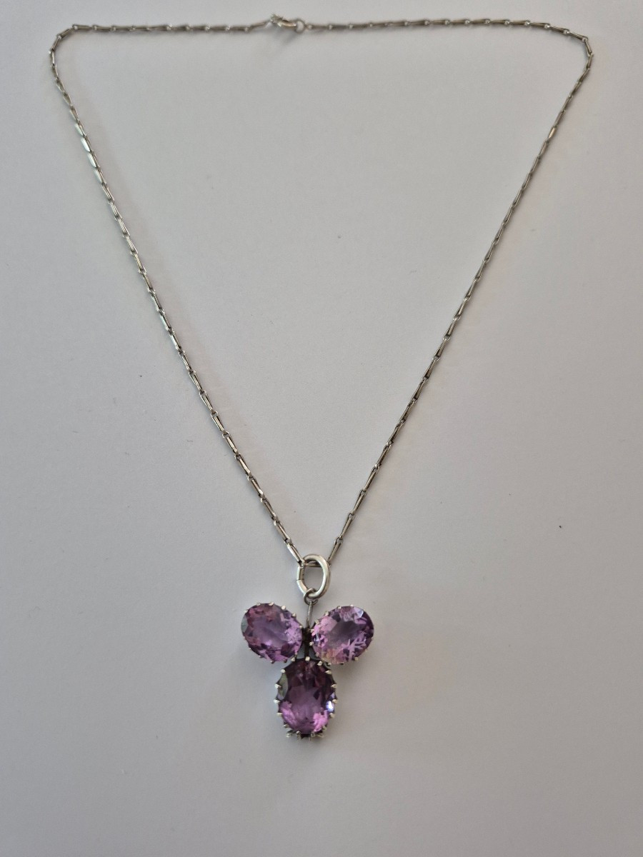 Silver Necklace -amethysts