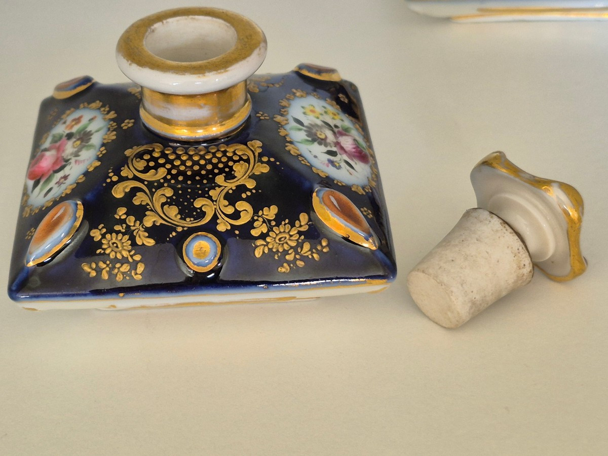 Pair Of Porcelain Bottles From Paris 19th Century-photo-2