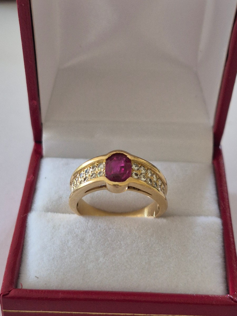 Bague or- rubis- diamants
