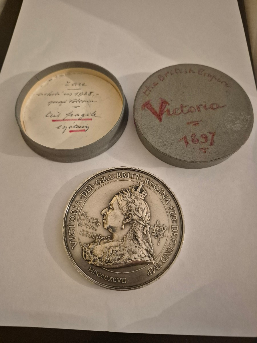 Médaille reine Victoria-photo-3