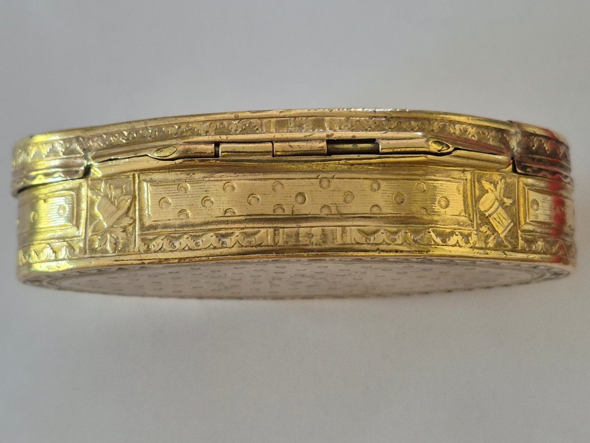 18th Century Pomponne Snuffbox-photo-3
