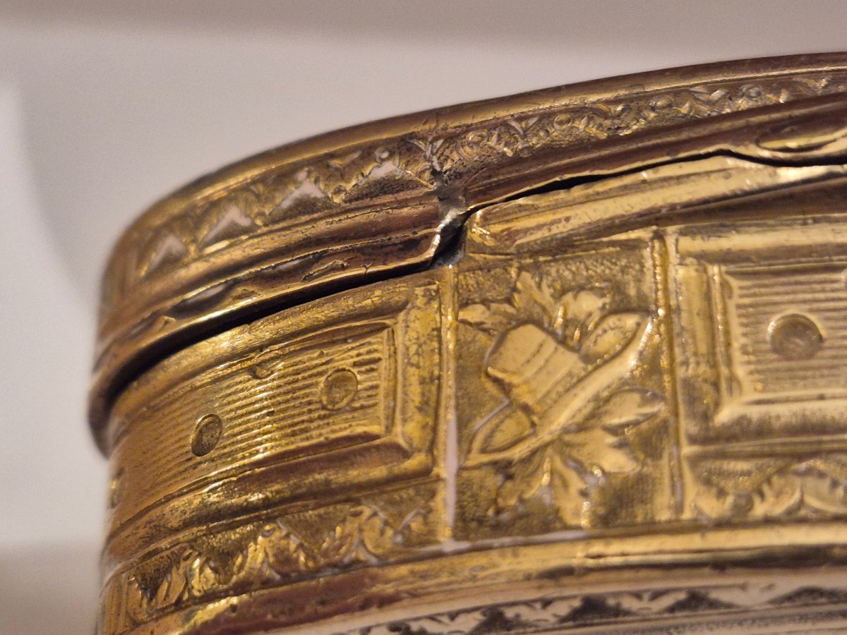18th Century Pomponne Snuffbox-photo-3