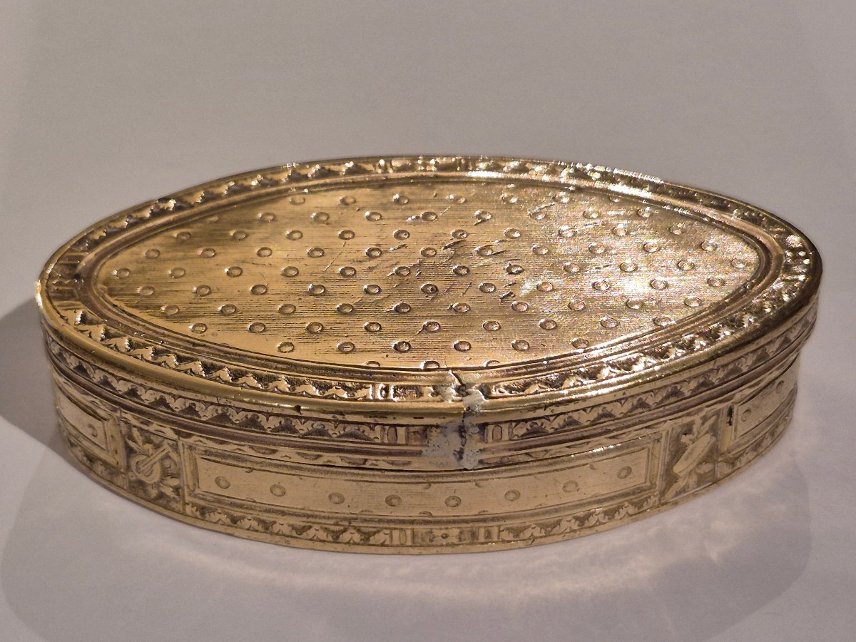 18th Century Pomponne Snuffbox