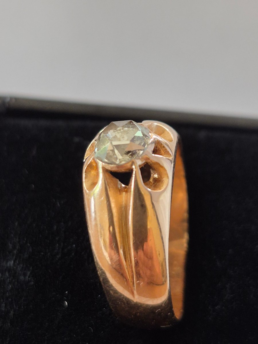 Gold Ring With A Crowned Diamond-photo-2