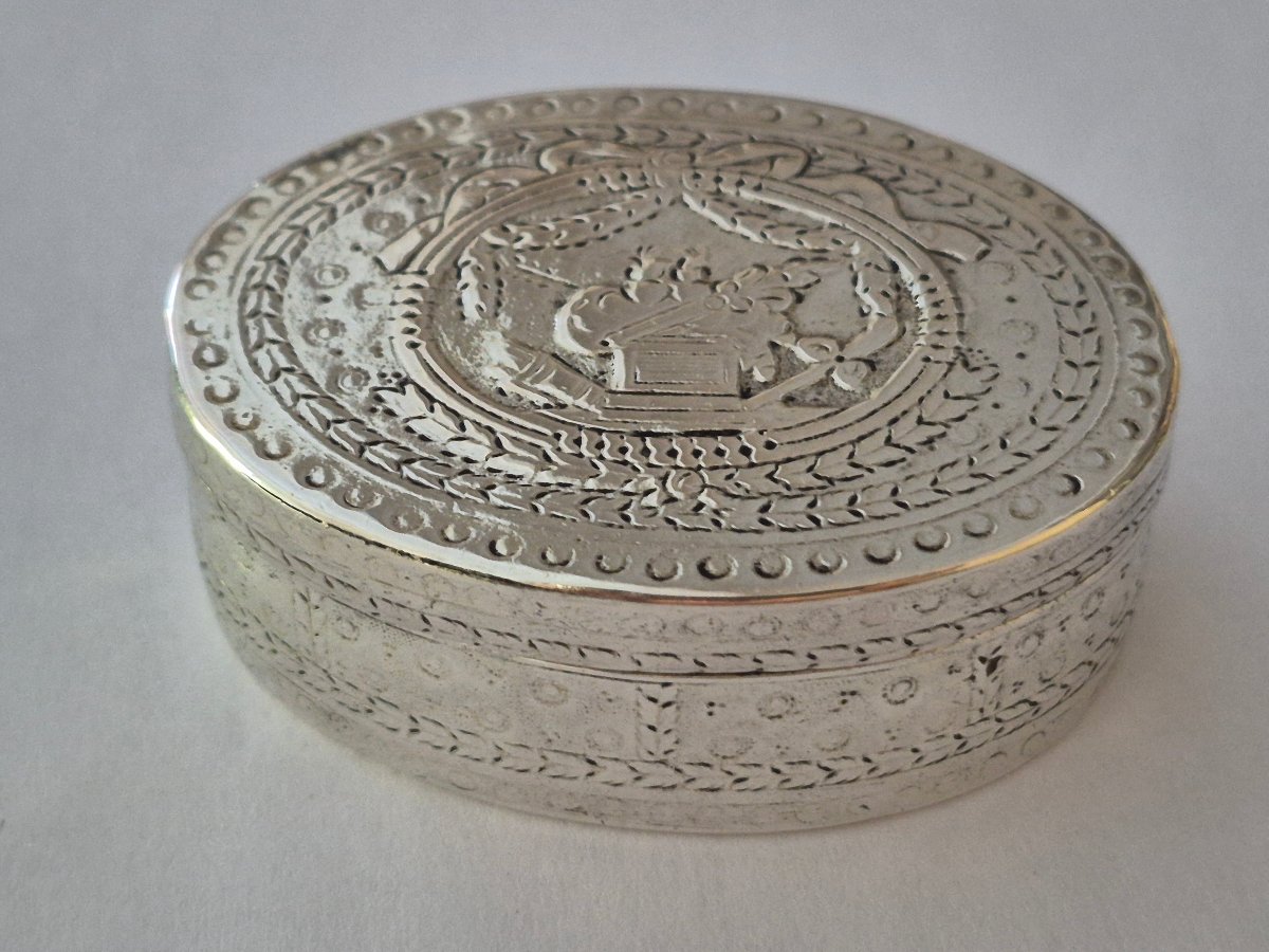 Silver Oval Box-photo-3