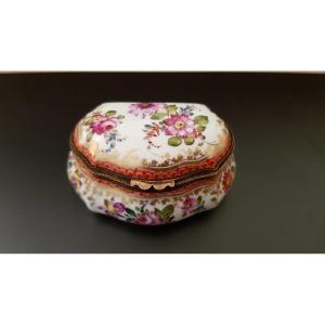 19th Century Porcelain Box