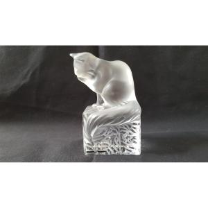 Lalique: Cat Licking Its Paw