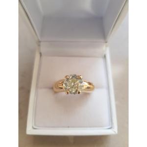 Gold And Diamond Solitaire Ring.