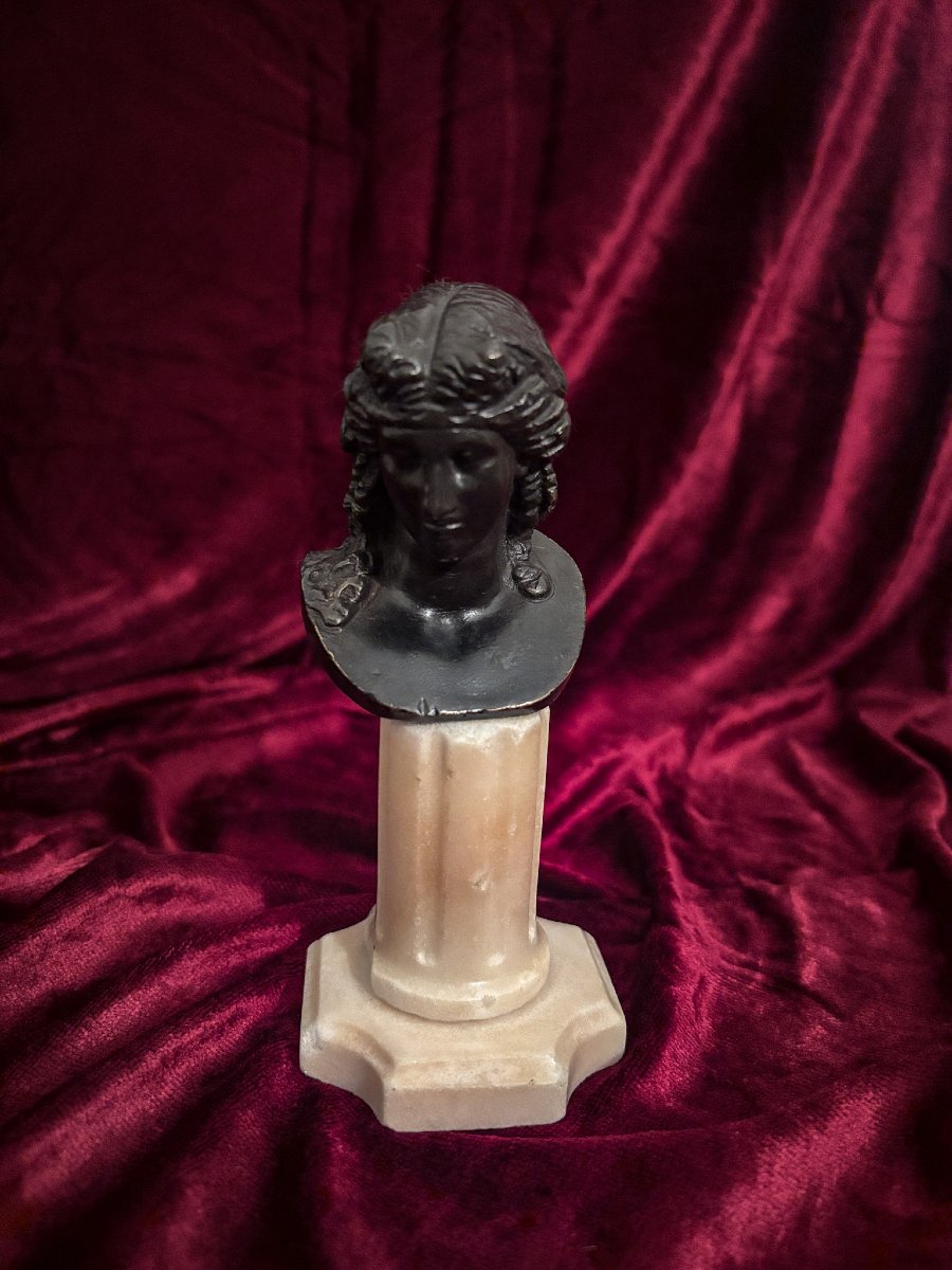 Bronze Bust Of Ariadne In The Antique Style On A Marble Column, 19th Century-photo-1