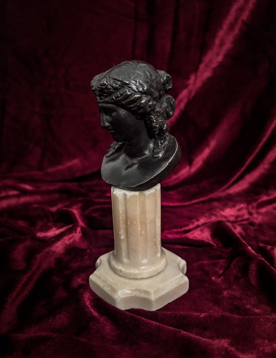 Bronze Bust Of Ariadne In The Antique Style On A Marble Column, 19th Century