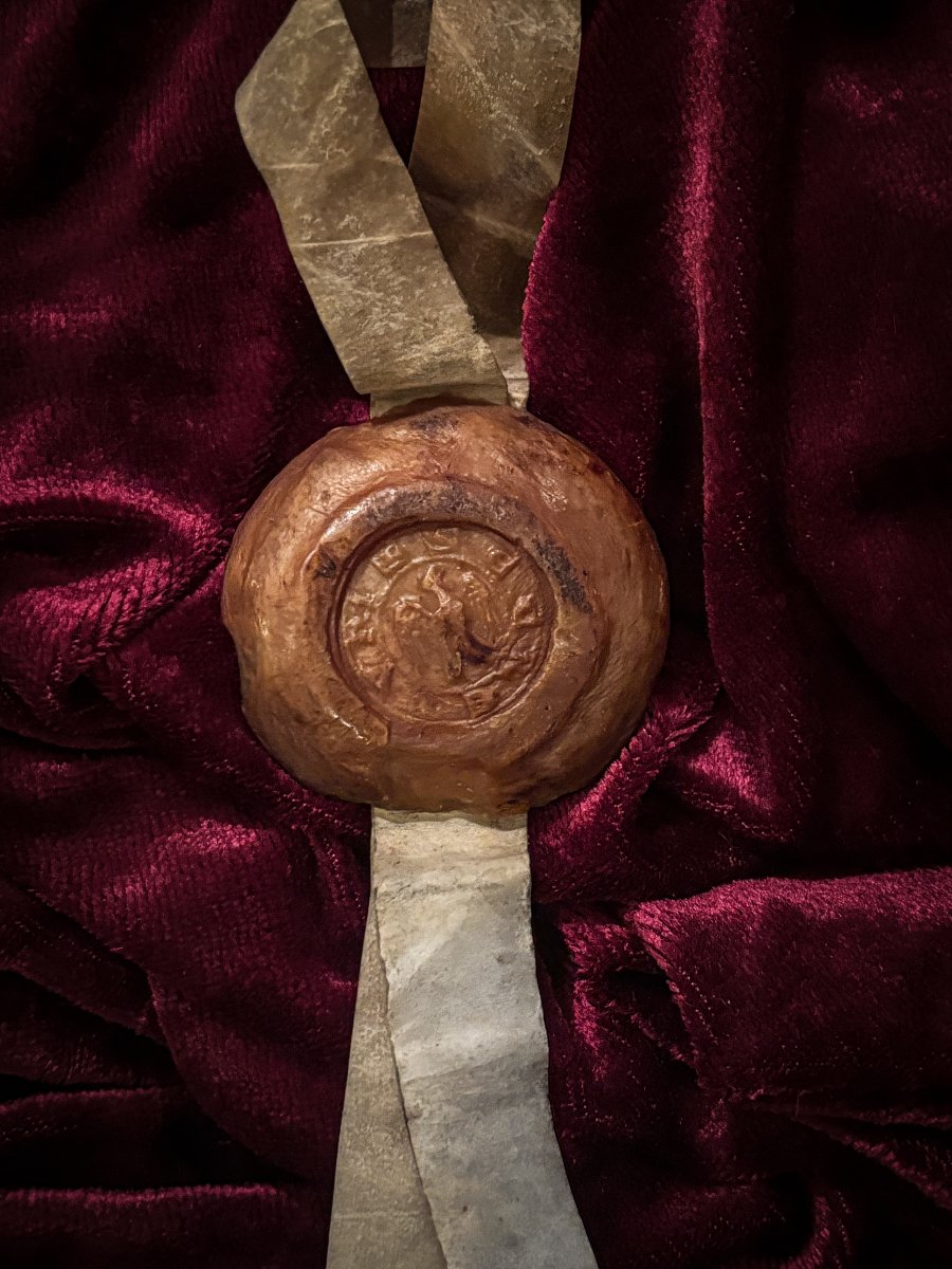 Sceau médiéval en cire rouge de l'Officialité d'Amiens , France, XIIIe-XIVe siècle.-photo-3