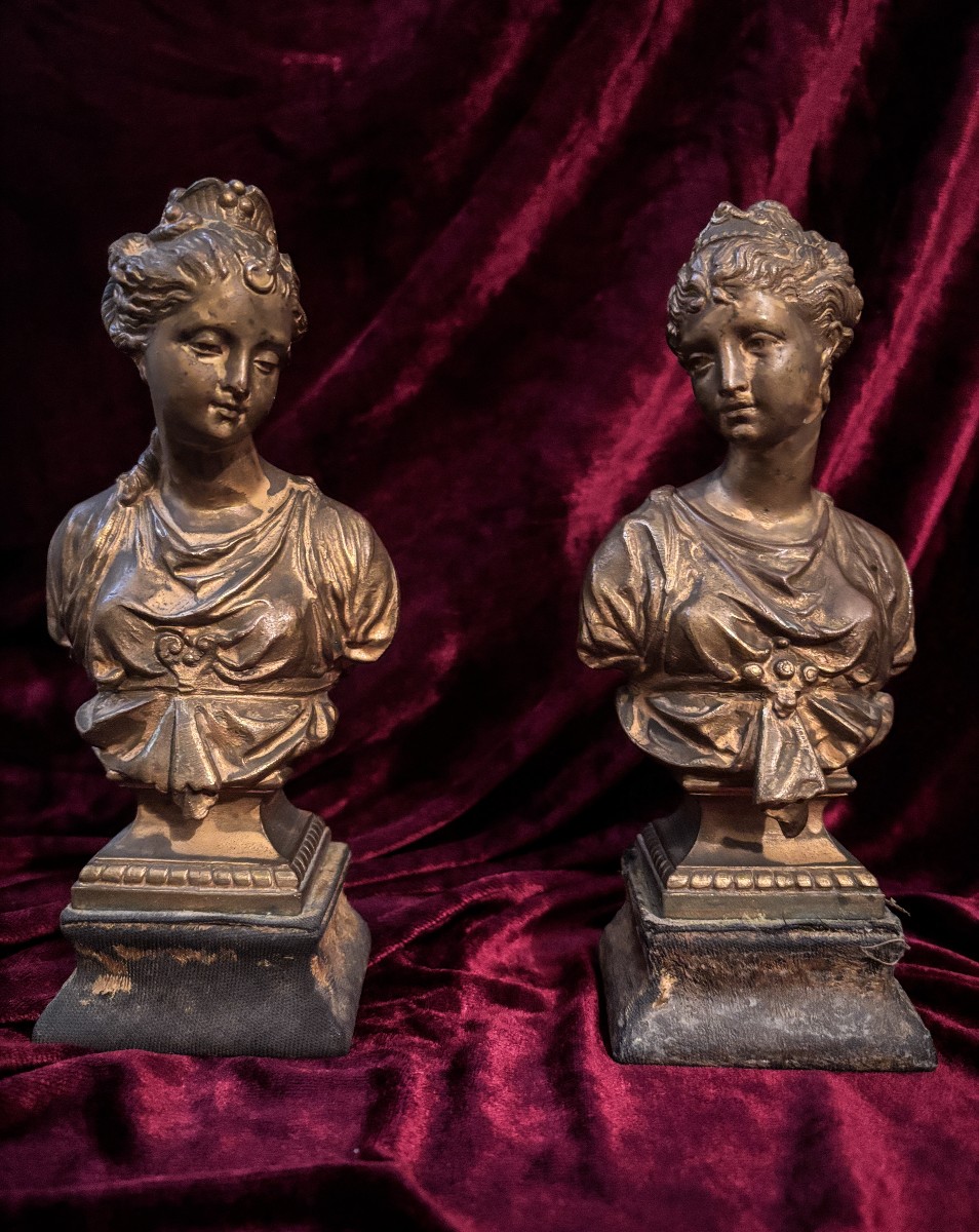 Pair Of Diana Busts In Patinated Regula - Late 19th Century.