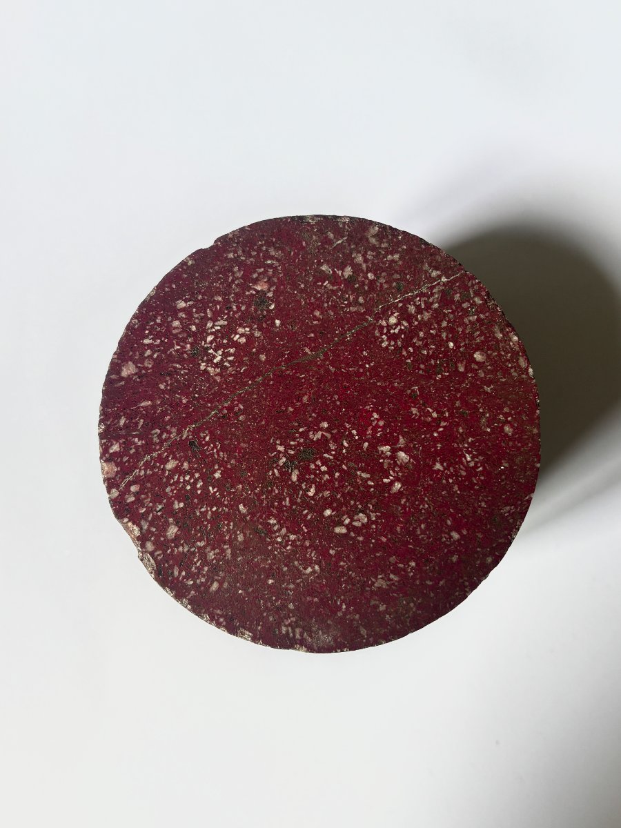 Socle en porphyre impérial d'Egypte-photo-2