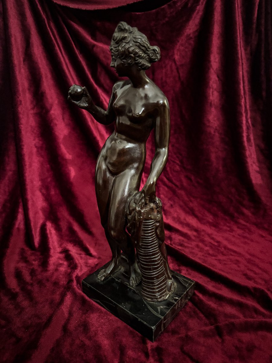 Vénus en bronze à l'antique - fin du XIXe siècle. -photo-2