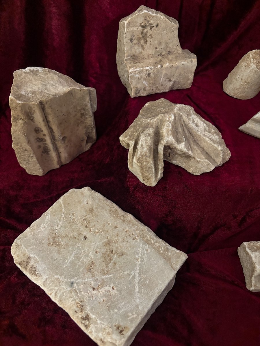 Rare lot de 9 fragments de marbre sculpté antiques-photo-2