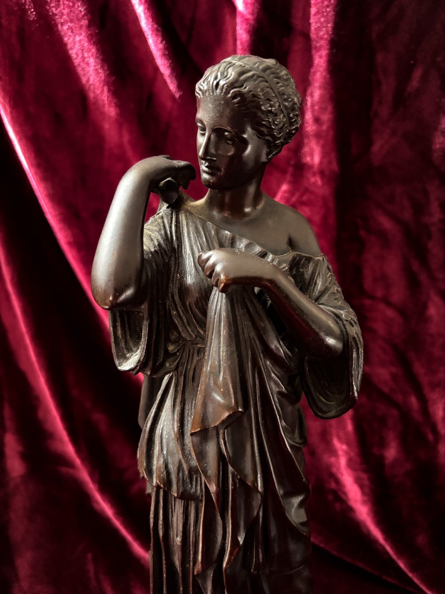 Statue en bronze du Grand Tour figurant Diane de Gabies-photo-3