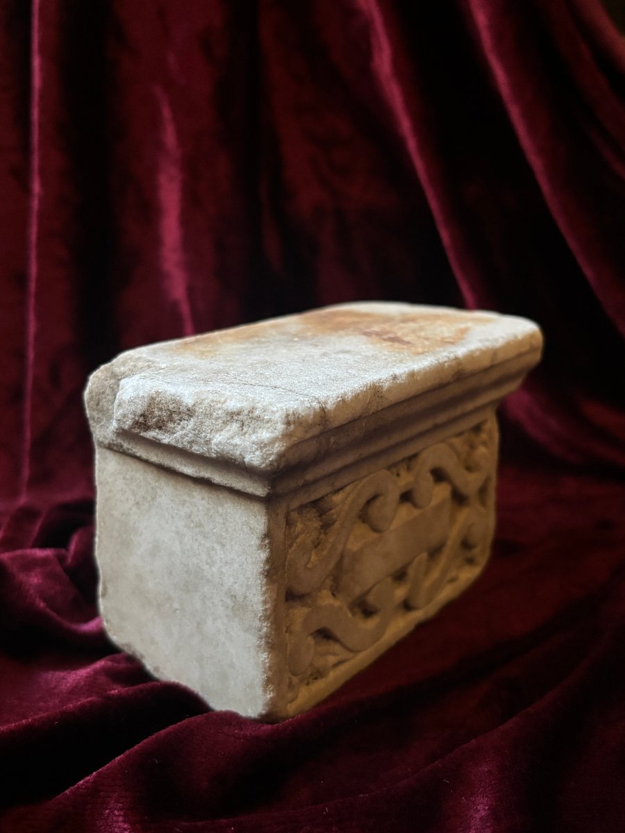 Sculpted Marble Fragment—probably From The Roman Period, 3rd–4th Century -photo-2
