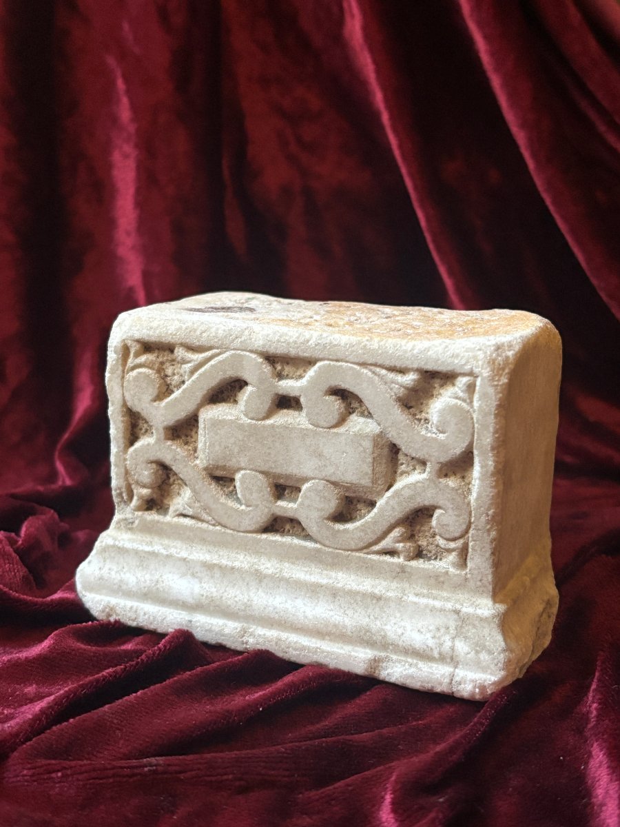 Sculpted Marble Fragment—probably From The Roman Period, 3rd–4th Century -photo-3