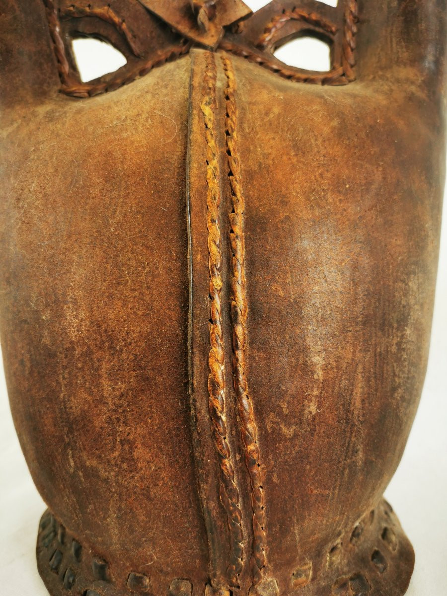 Outre en cuir (ou gourde traditionnelle) d’origine africaine ou saharienne-photo-5