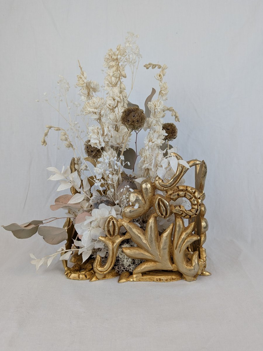 Objet de décoration en Bronze Fondica signé Mathias et arrangement floral-photo-2