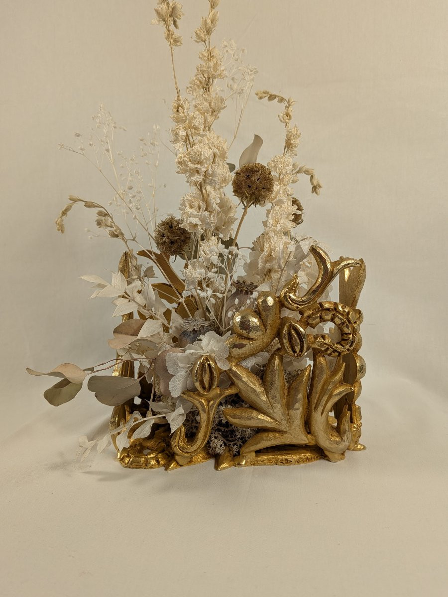 Objet de décoration en Bronze Fondica signé Mathias et arrangement floral-photo-1