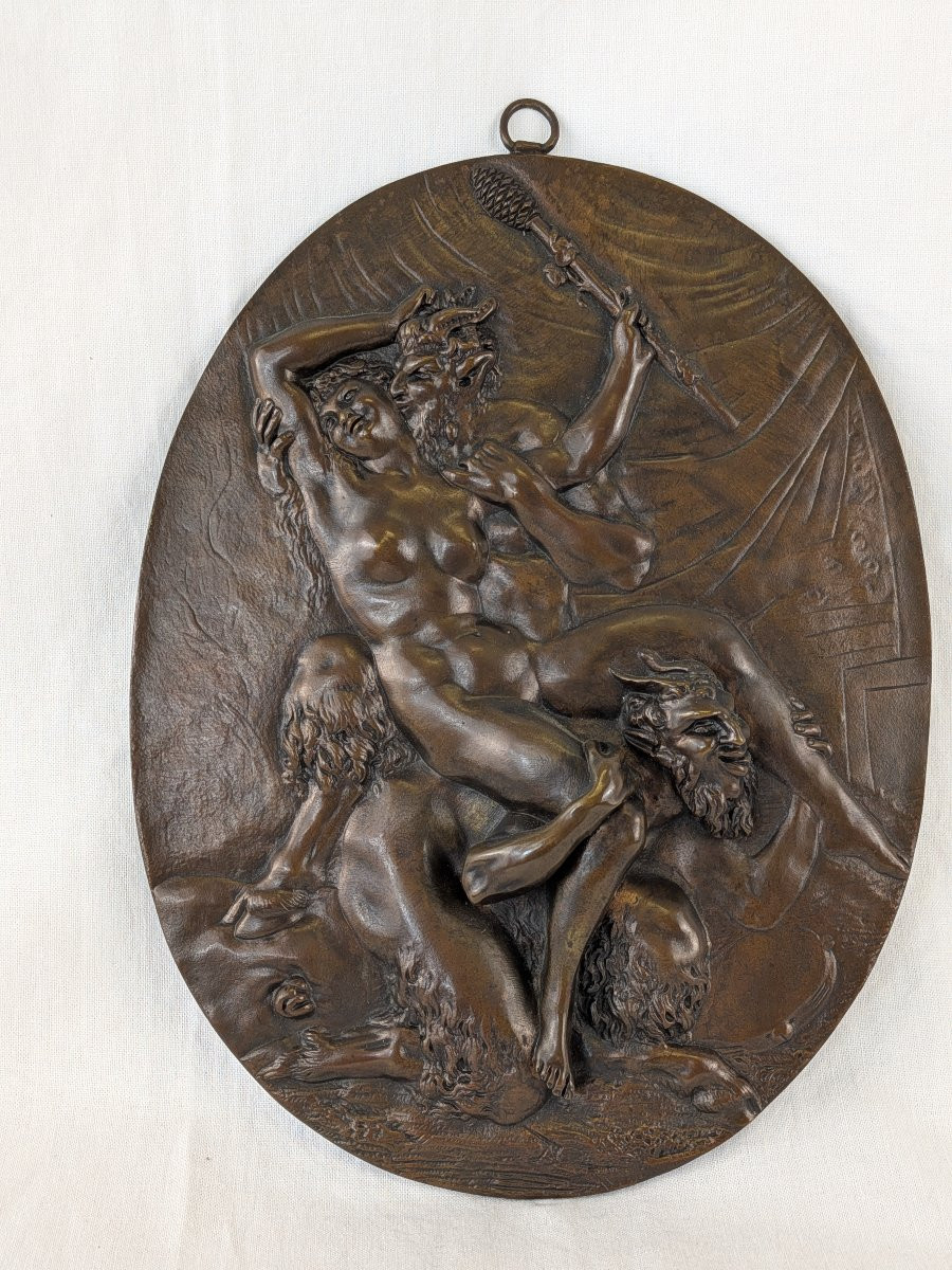 Plaque ovale bas relief en bronze Satyre-photo-1