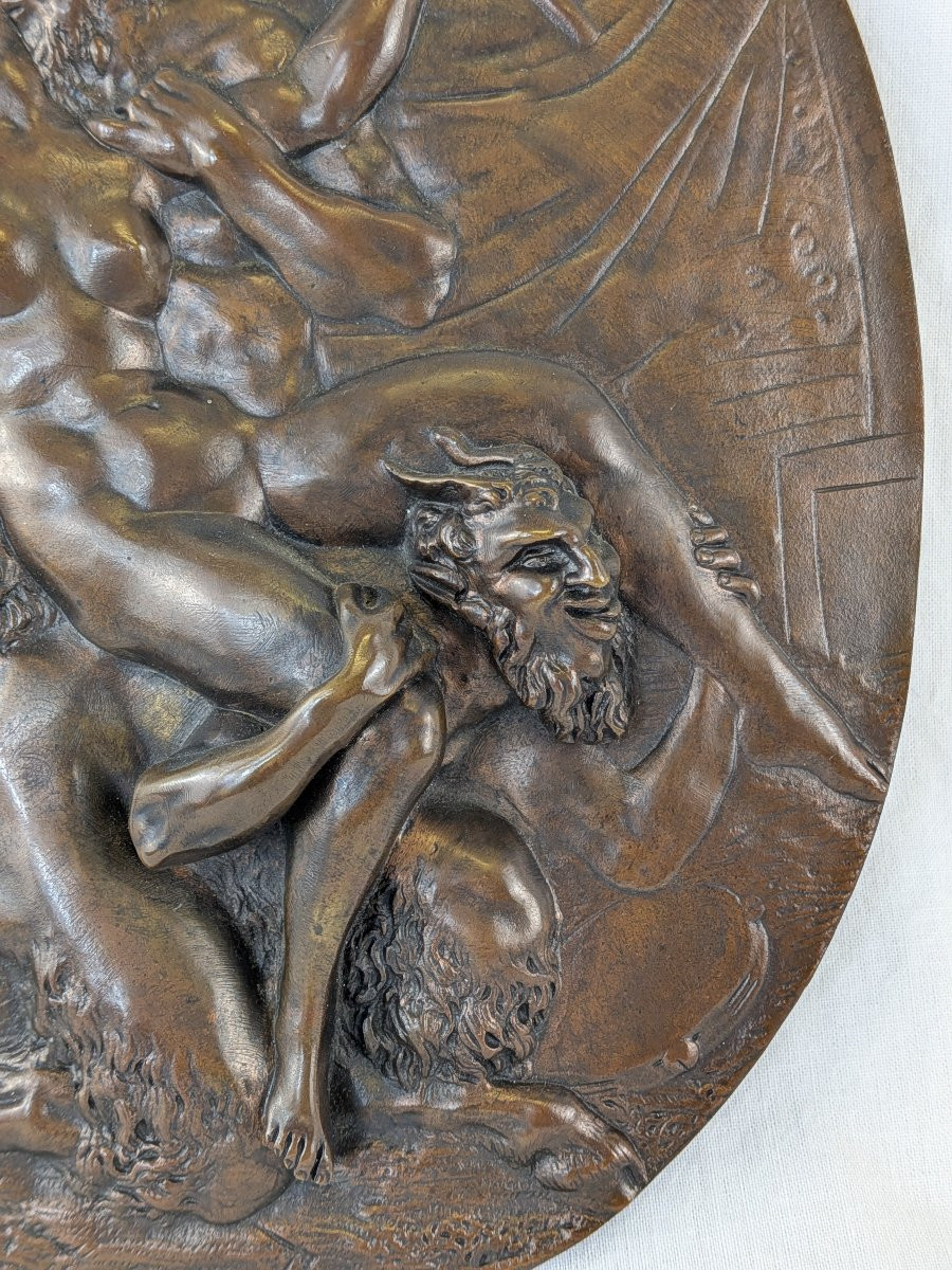 Plaque ovale bas relief en bronze Satyre-photo-3