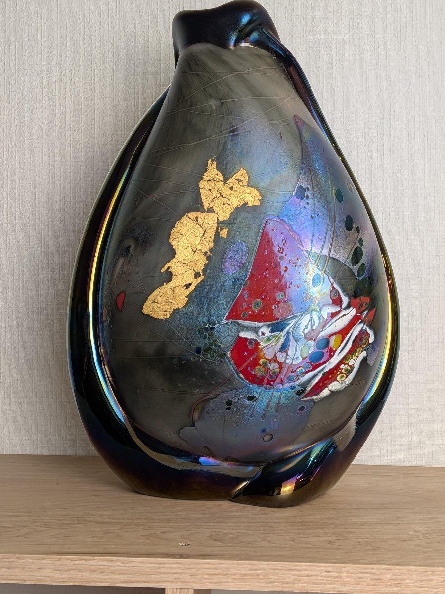Ribbon-base Vase Signed By Robert Pierini 