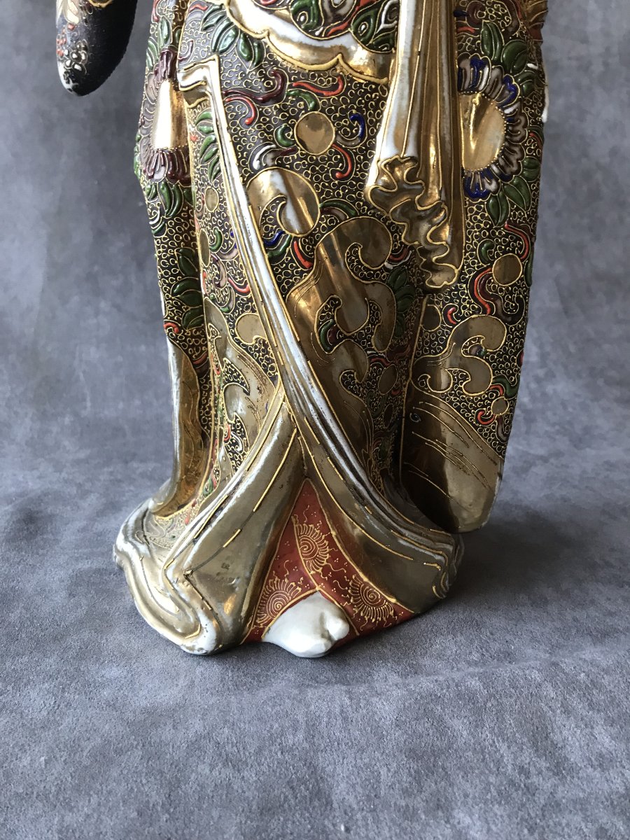 Importante statuette de bijin, par Kinzan, époque Meiji.  Fin XIXᵉ–début XXᵉ siècle, Satsuma-photo-4