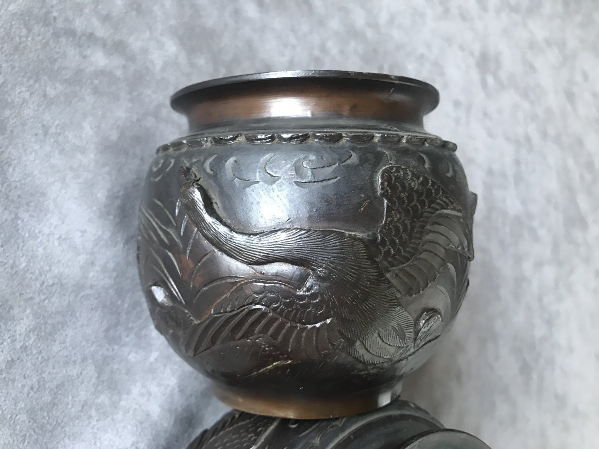 Pair Of Patinated Bronze Vases / Planters Sculpted In Relief, Japan, Meiji Period (1868–1912)-photo-4