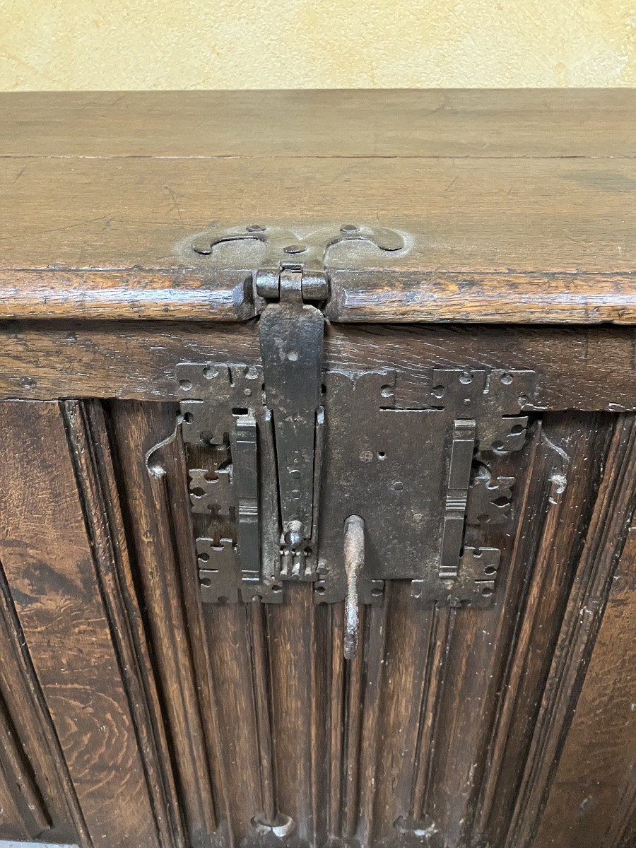 coffre gothique décor plis de serviette-photo-4