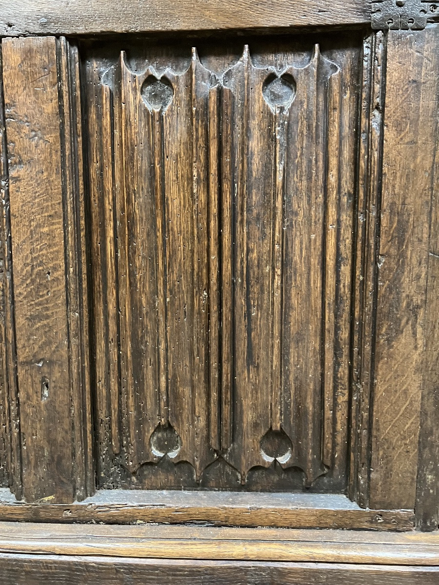 coffre gothique décor plis de serviette-photo-3