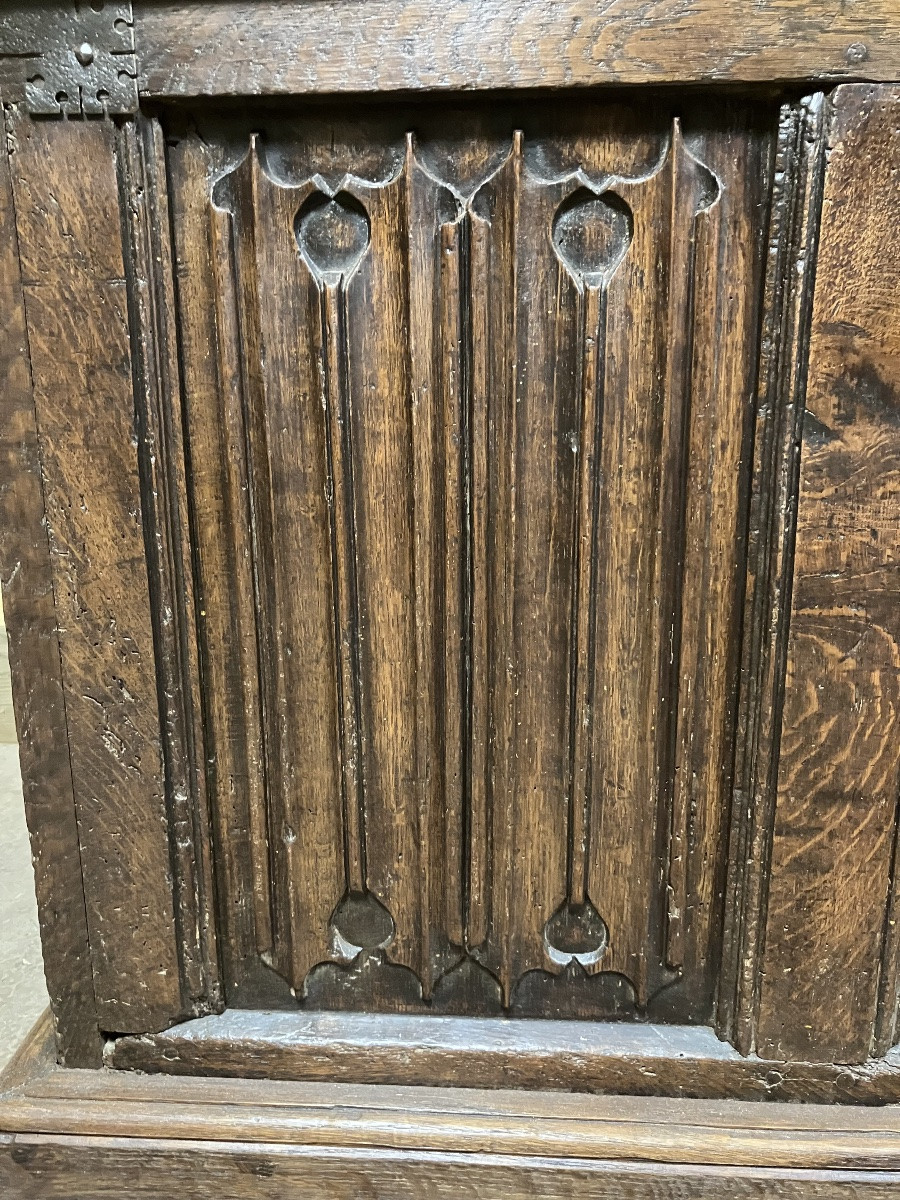 coffre gothique décor plis de serviette-photo-5