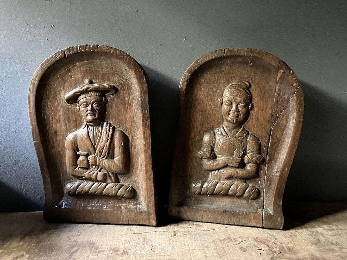 Enseignes de pub bois sculpté 