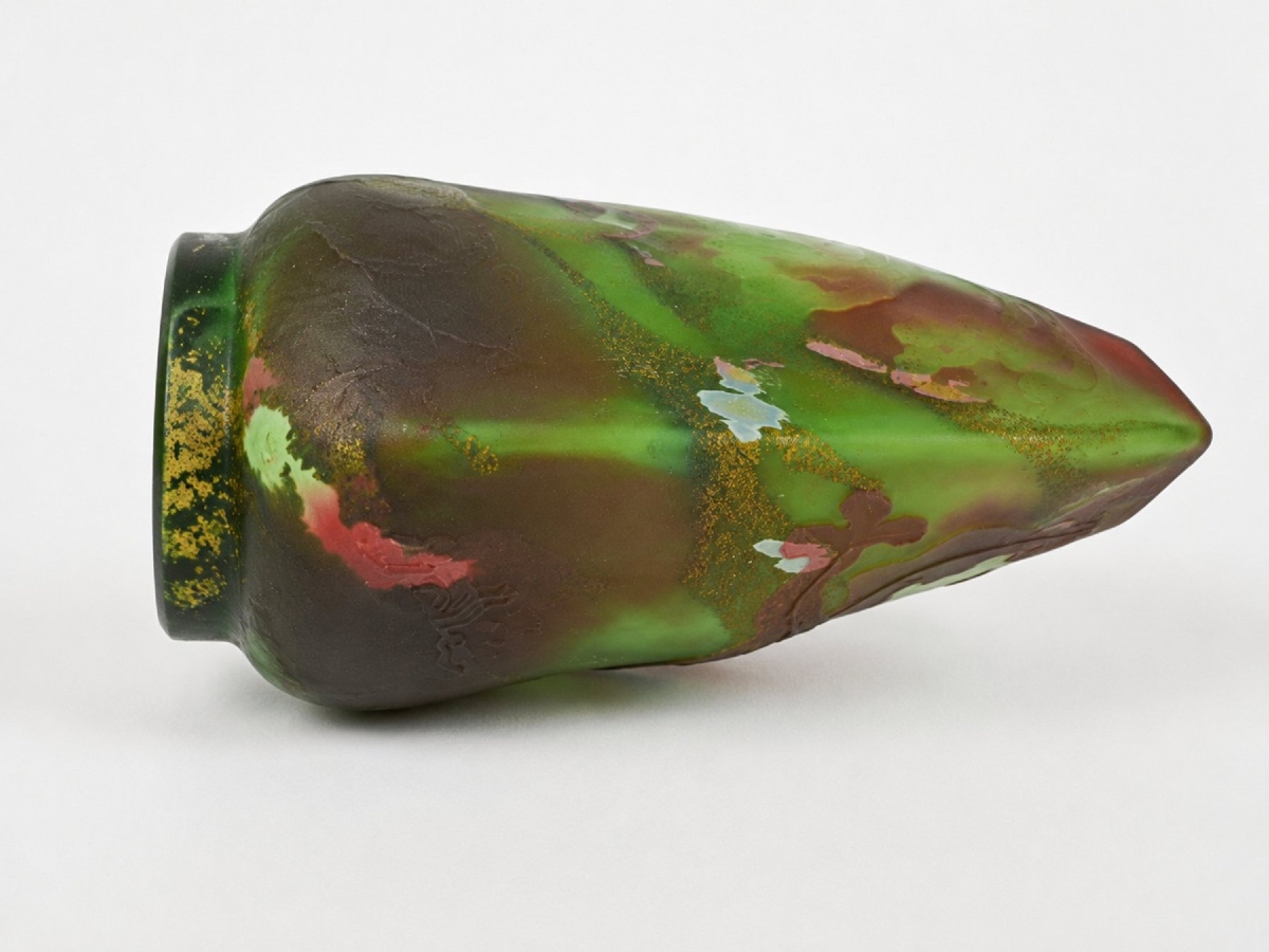 Émile Gallé - Vase  en verre multicouche dégagé à l’acide à décor d’algues marines - vers 1900-photo-4