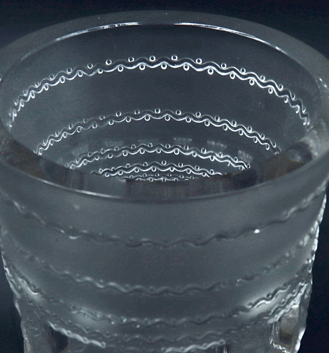 René Lalique - Vase - « Florence » -  vase Art déco français en verre satiné, 1937-photo-1