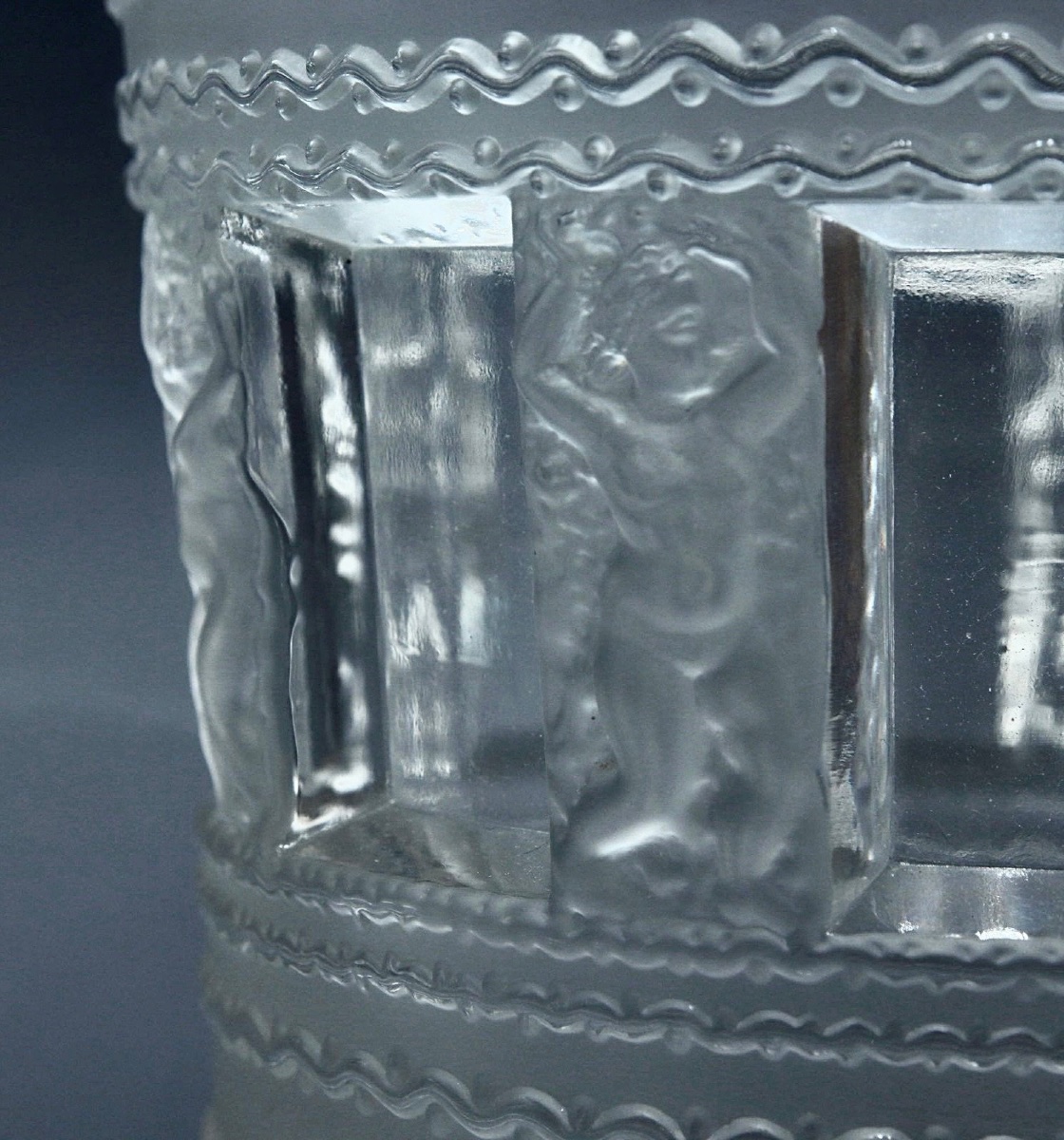 René Lalique - Vase - « Florence » -  vase Art déco français en verre satiné, 1937-photo-3